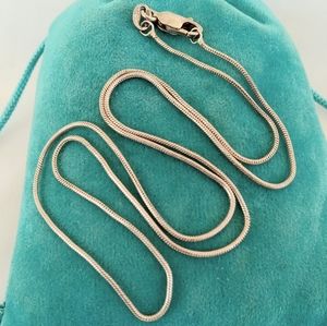 GORGEOUS 925 Sterling silver Men/Women Necklace 16" inches long.